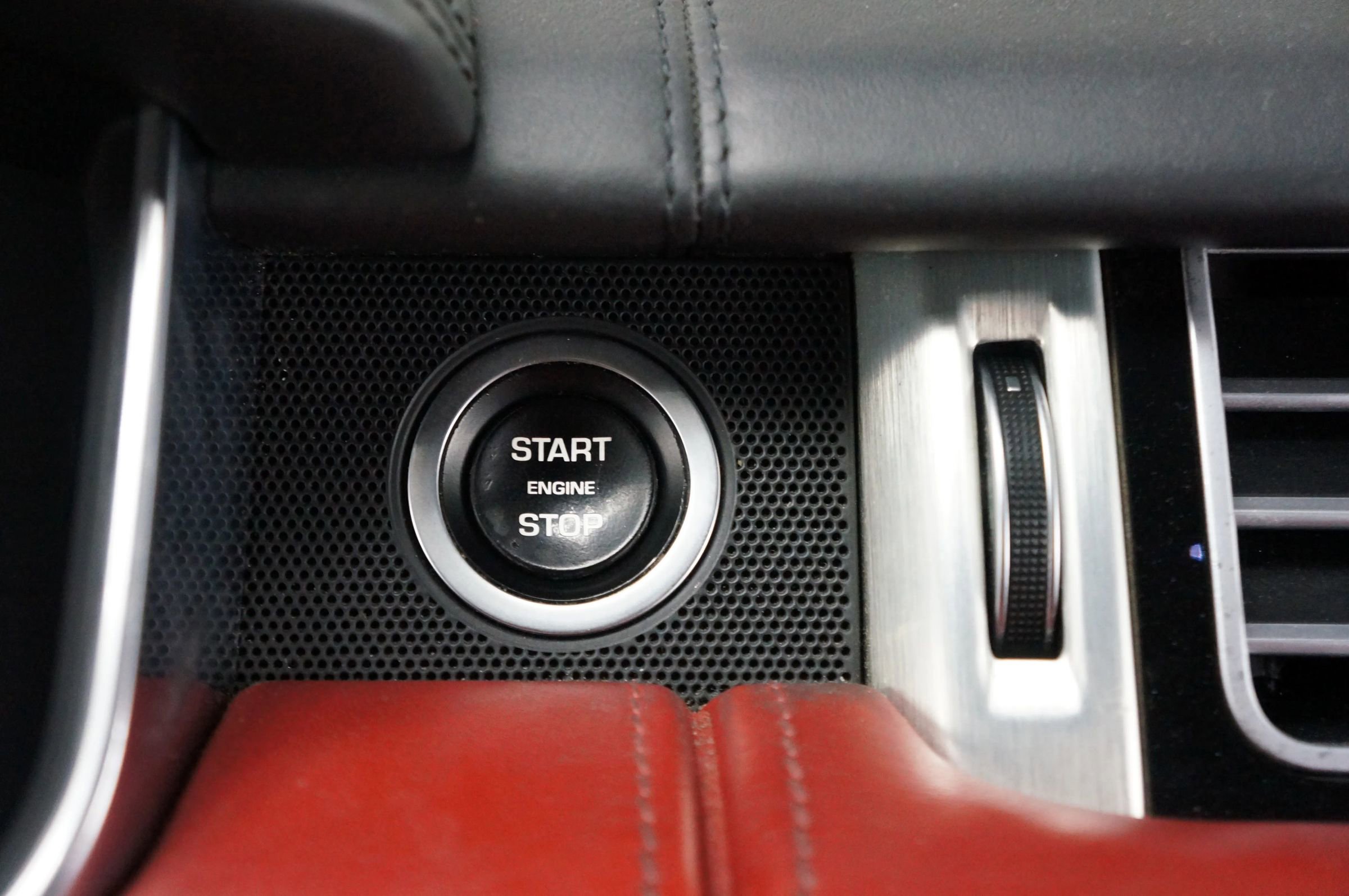 Used 2014 Land Rover Range Rover Autobiography image 20