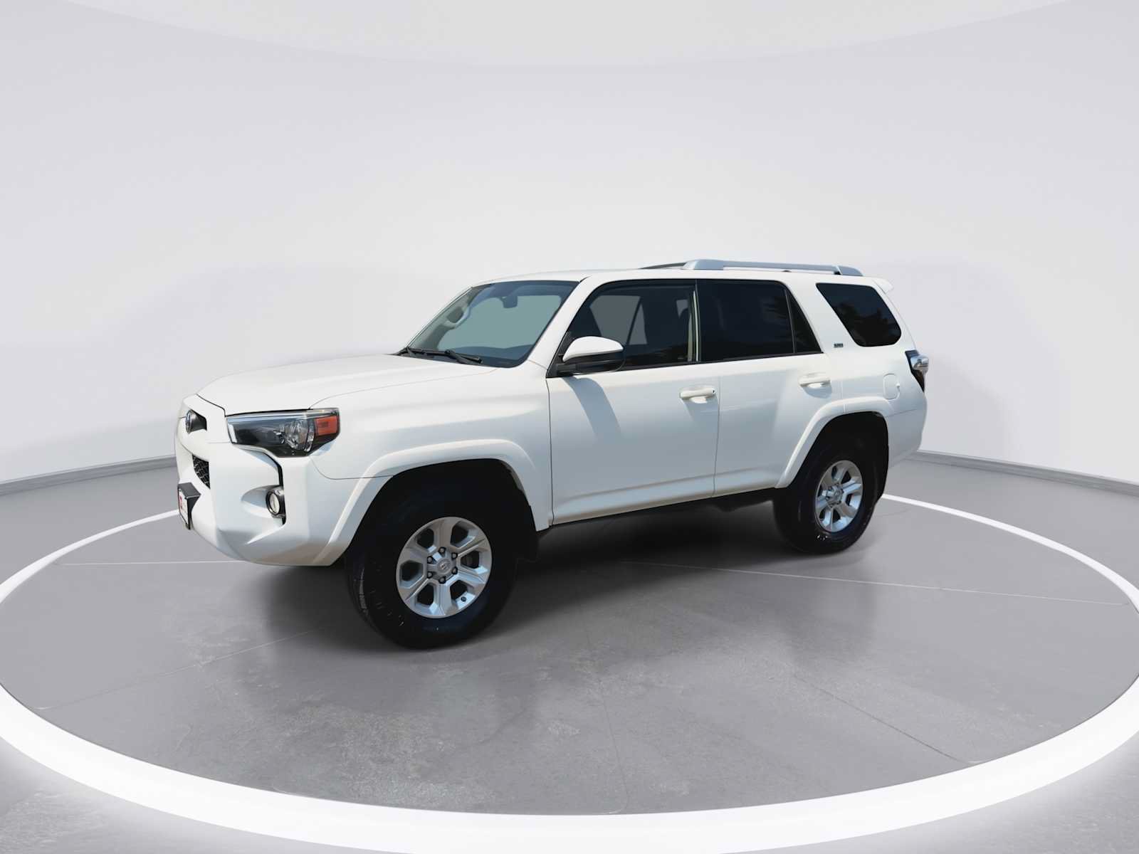Certified 2016 Toyota 4Runner SR5 AWD/4WD image 4