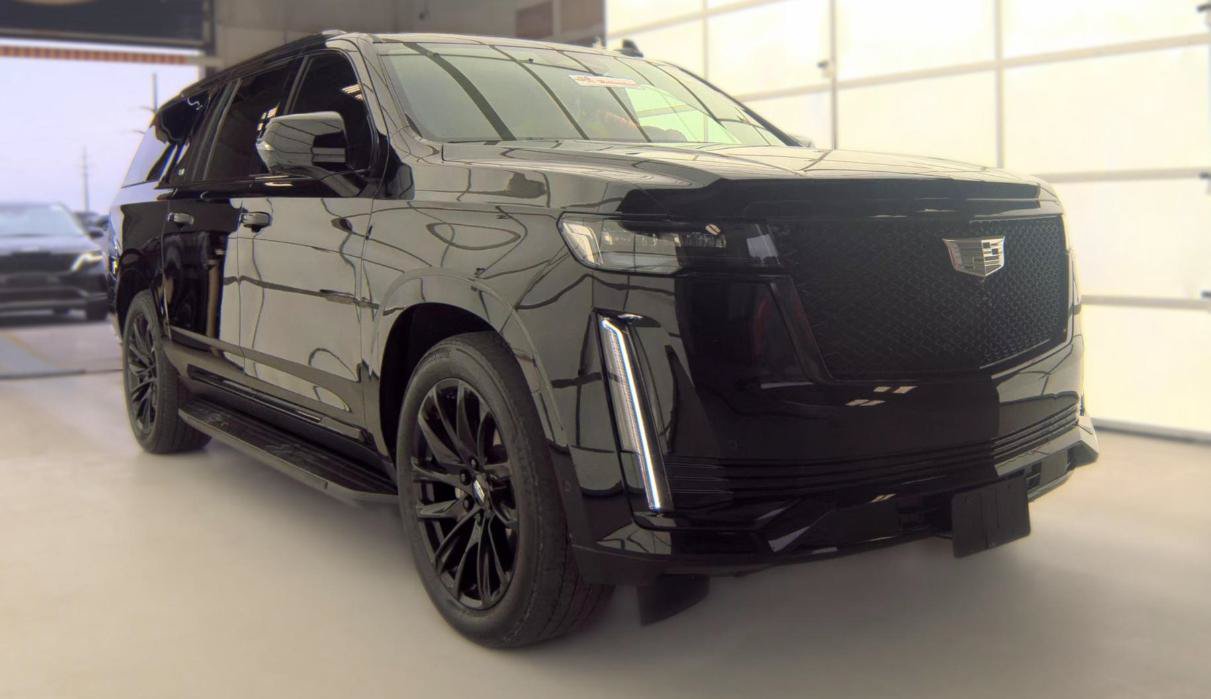 Used 2024 Cadillac Escalade ESV Sport w/ LPO, ONYX Package AWD/4WD image 2
