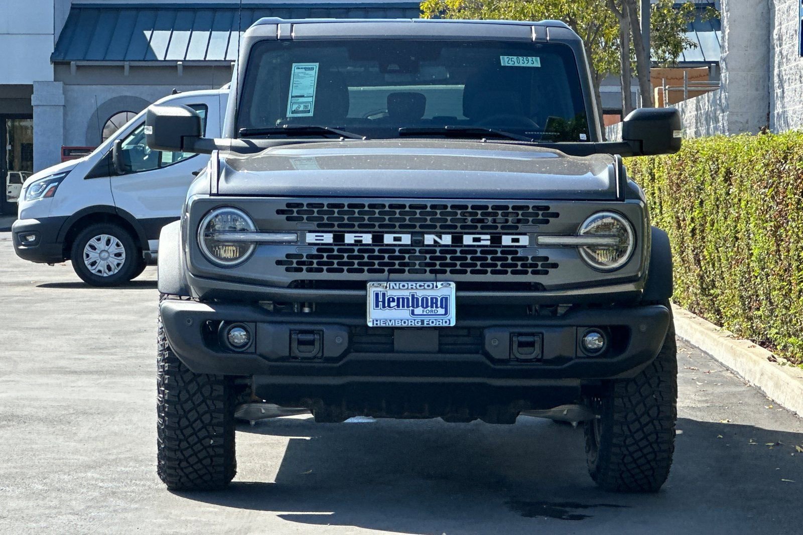 New 2025 Ford Bronco Badlands image 9