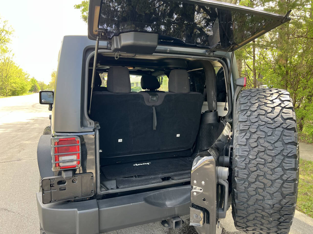 Used 2013 Jeep Wrangler Sport AWD/4WD image 11