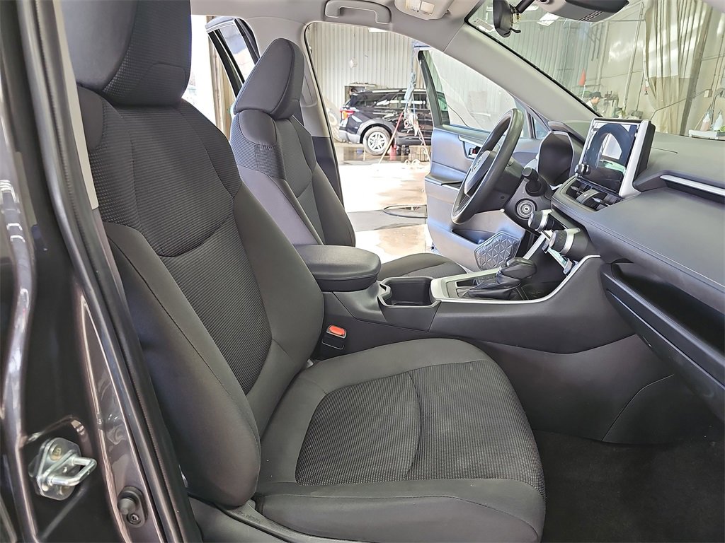 Used 2024 Toyota RAV4 LE image 10