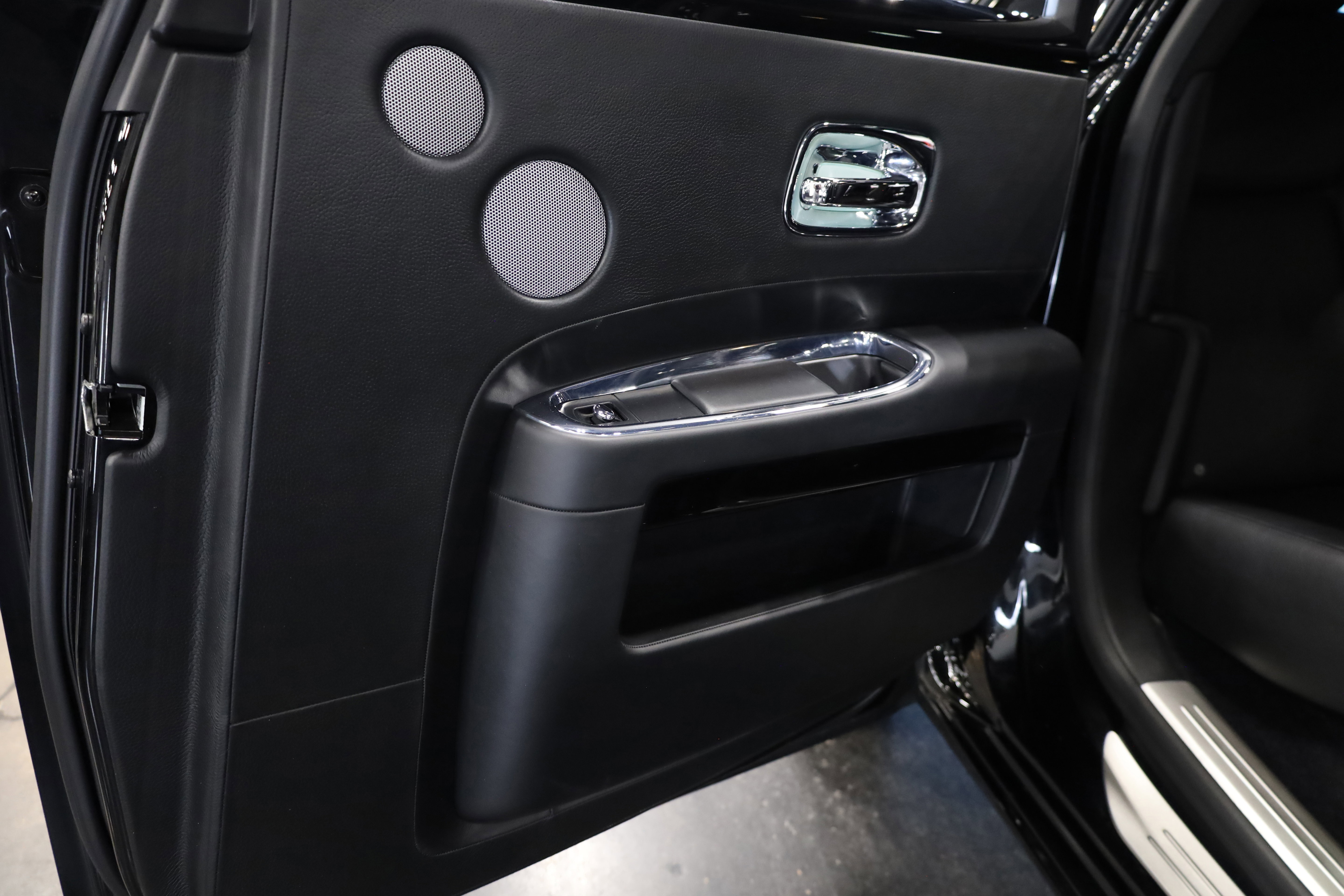 Used 2015 Rolls-Royce Ghost Base image 43