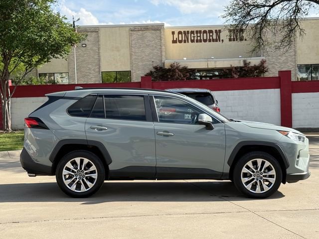Used 2019 Toyota RAV4 XLE Premium image 3