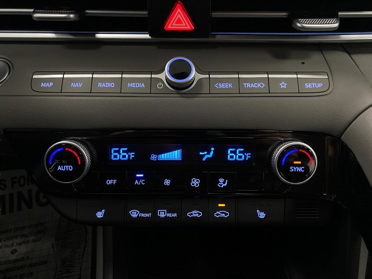 Certified 2025 Hyundai Elantra SEL FWD image 24