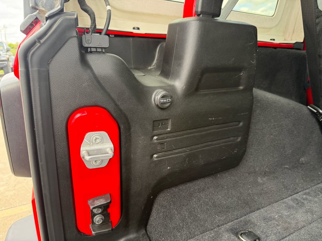 Used 2019 Jeep Wrangler Unlimited Sport S AWD/4WD image 15