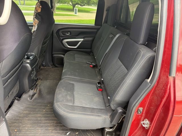 Used 2017 Nissan Titan SV AWD/4WD image 12