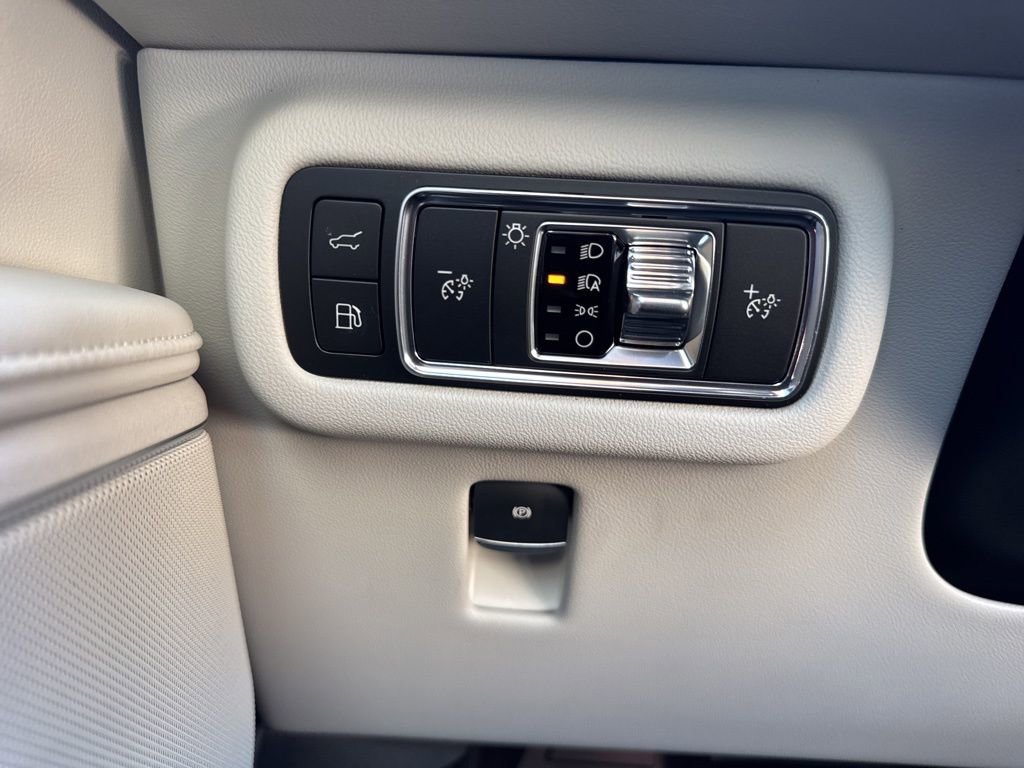 New 2026 Lincoln Nautilus Premier w/ Equipment Group 102A image 11