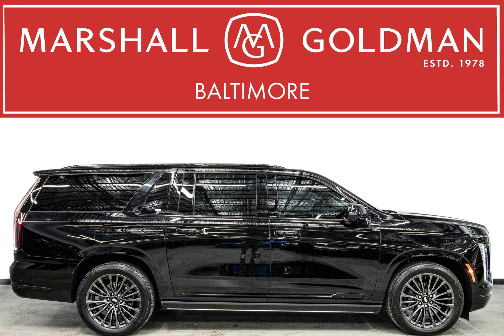 Used 2025 Cadillac Escalade ESV Sport Platinum image 1