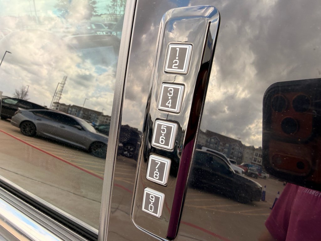 Used 2023 Ford F150 Lariat RWD image 32