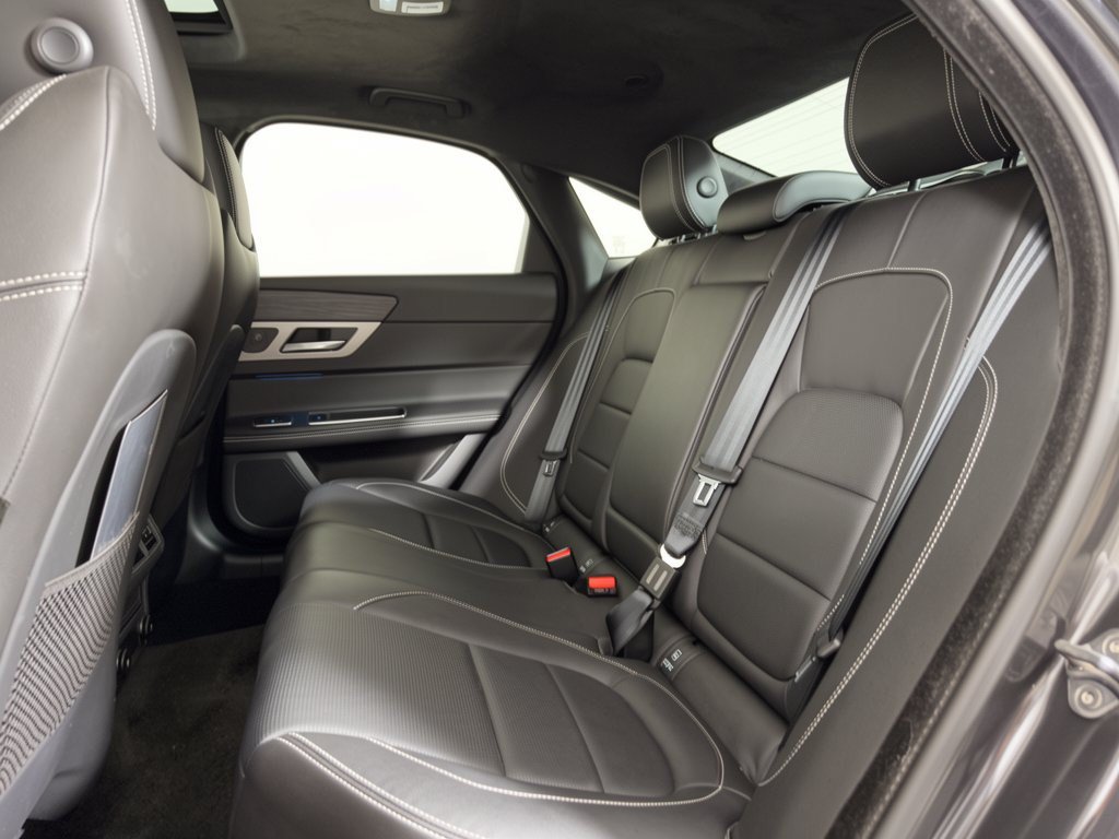 Used 2020 Jaguar XF S AWD/4WD image 25