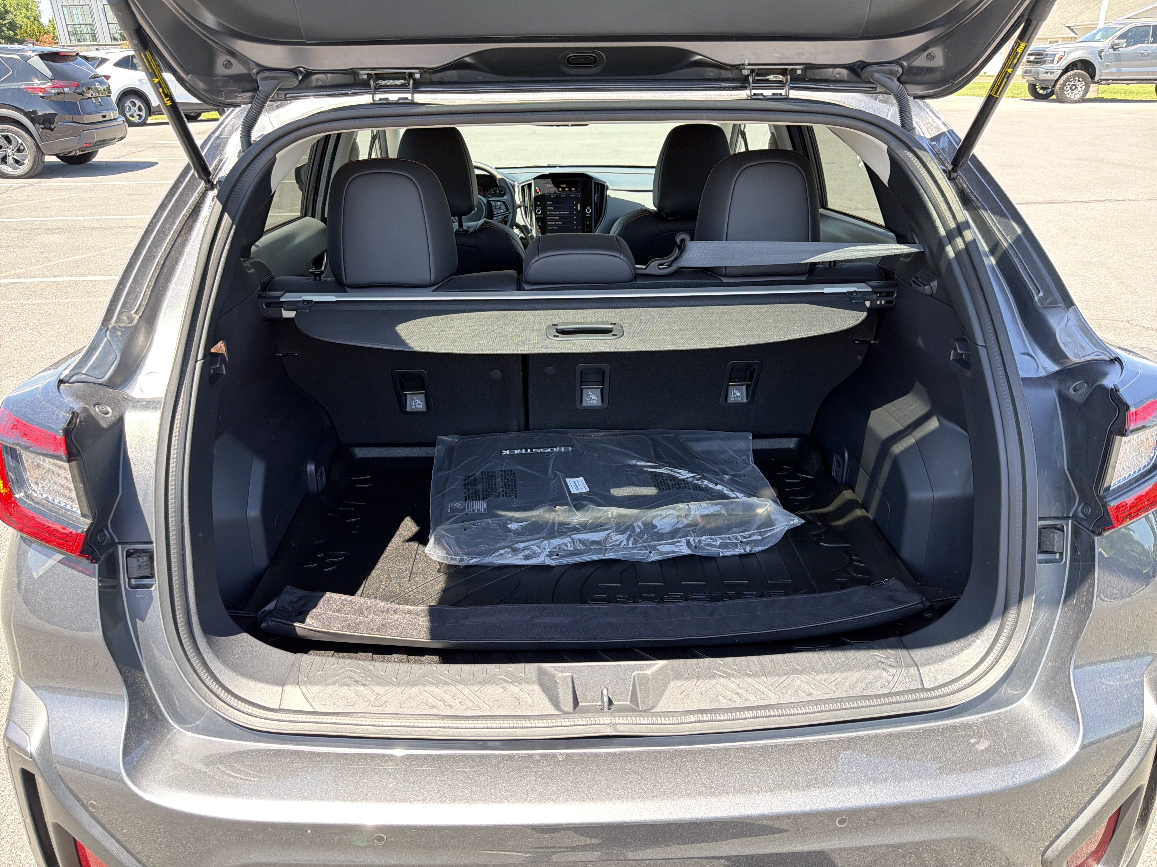 Used 2024 Subaru Crosstrek 2.5i Limited w/ Crosstrek Mirror Package AWD/4WD image 5