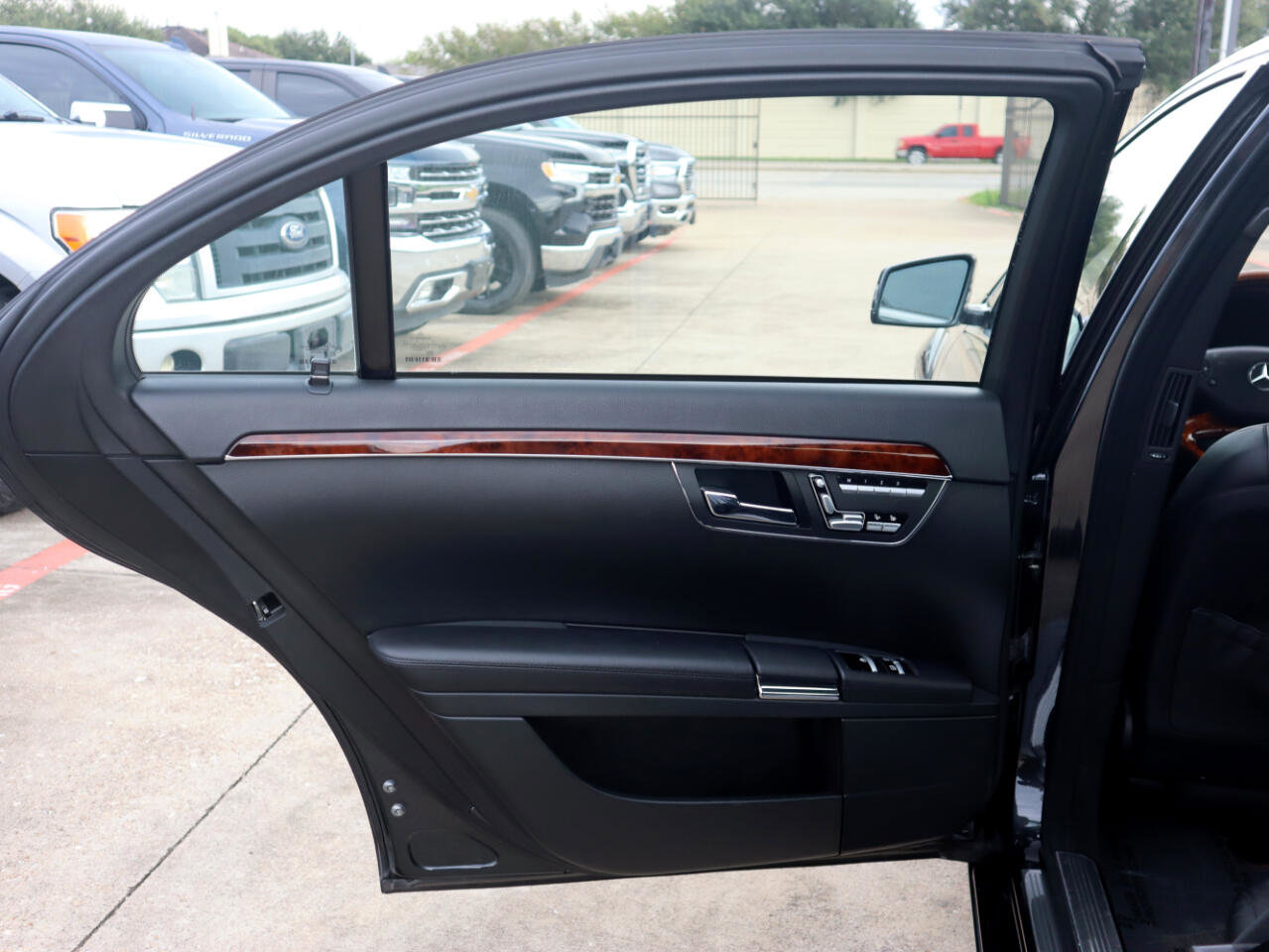 Used 2012 Mercedes-Benz S 550 image 26