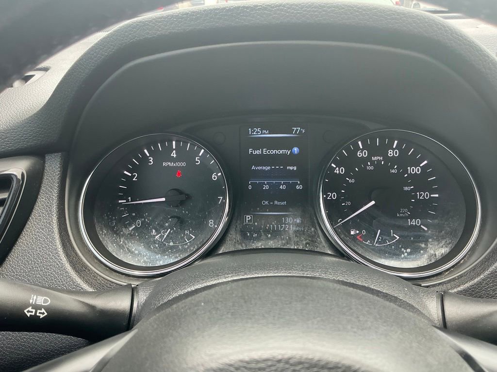 Used 2017 Nissan Rogue SV FWD image 14