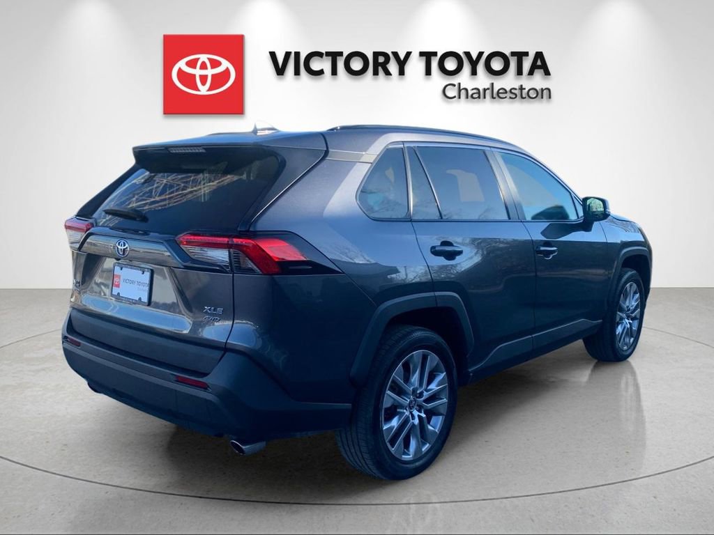 Used 2023 Toyota RAV4 XLE Premium AWD/4WD image 7
