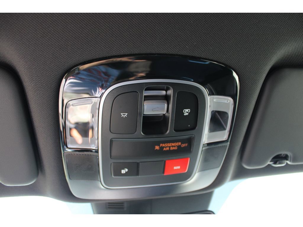 Used 2025 Hyundai Santa Cruz Limited image 34