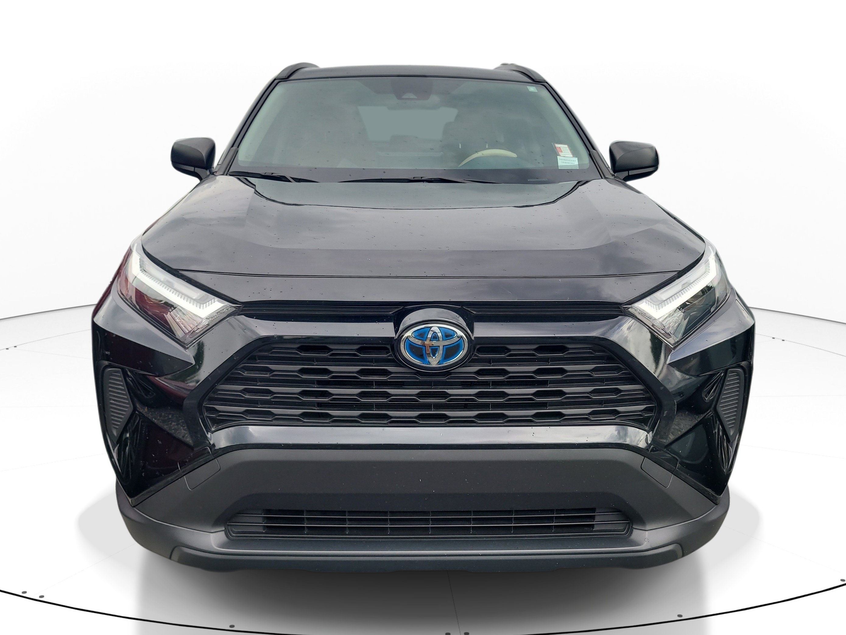 Used 2023 Toyota RAV4 LE AWD/4WD image 2