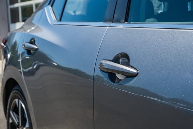 Used 2024 Nissan Sentra SV FWD image 18