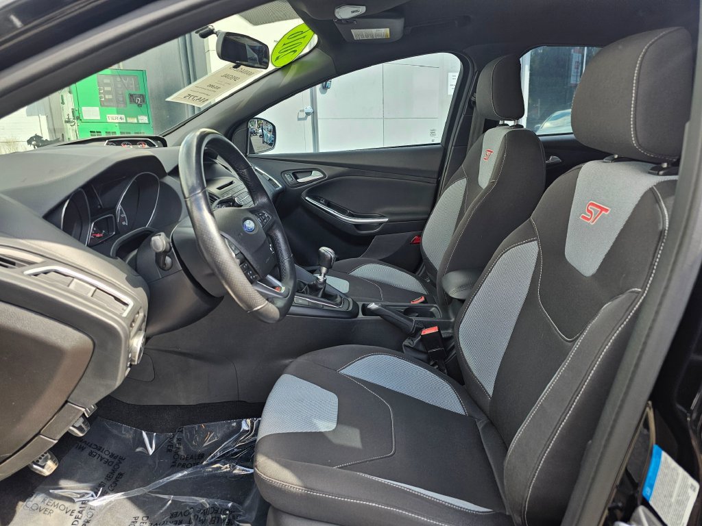 Used 2016 Ford Focus ST FWD image 19