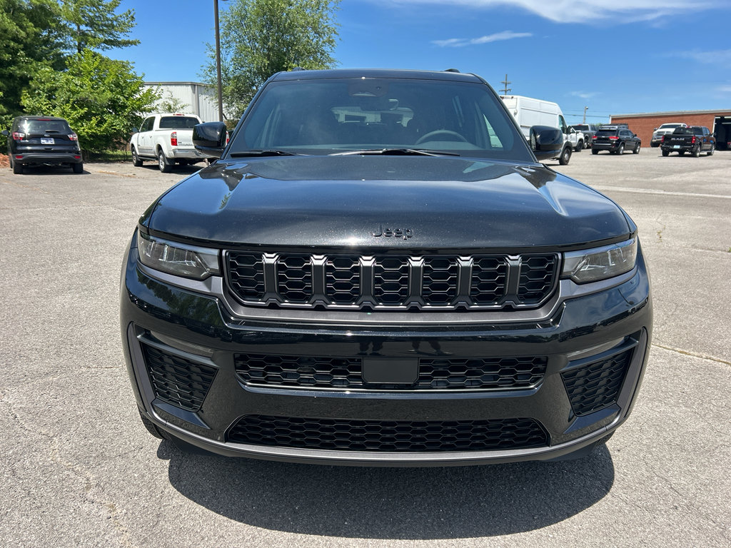 New 2026 Jeep Grand Cherokee L Limited w/ Limited Altitude Package AWD/4WD image 2