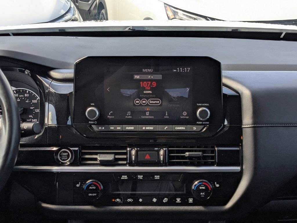 Used 2024 Nissan Pathfinder SV image 17