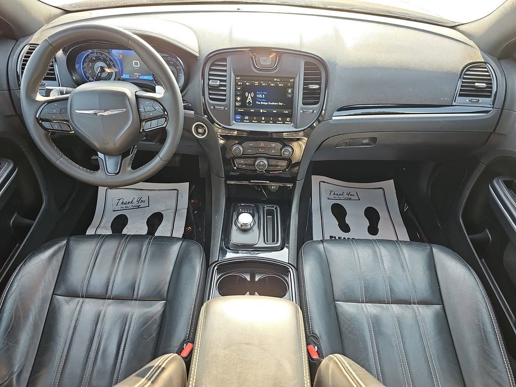 Used 2023 Chrysler 300 S RWD image 12