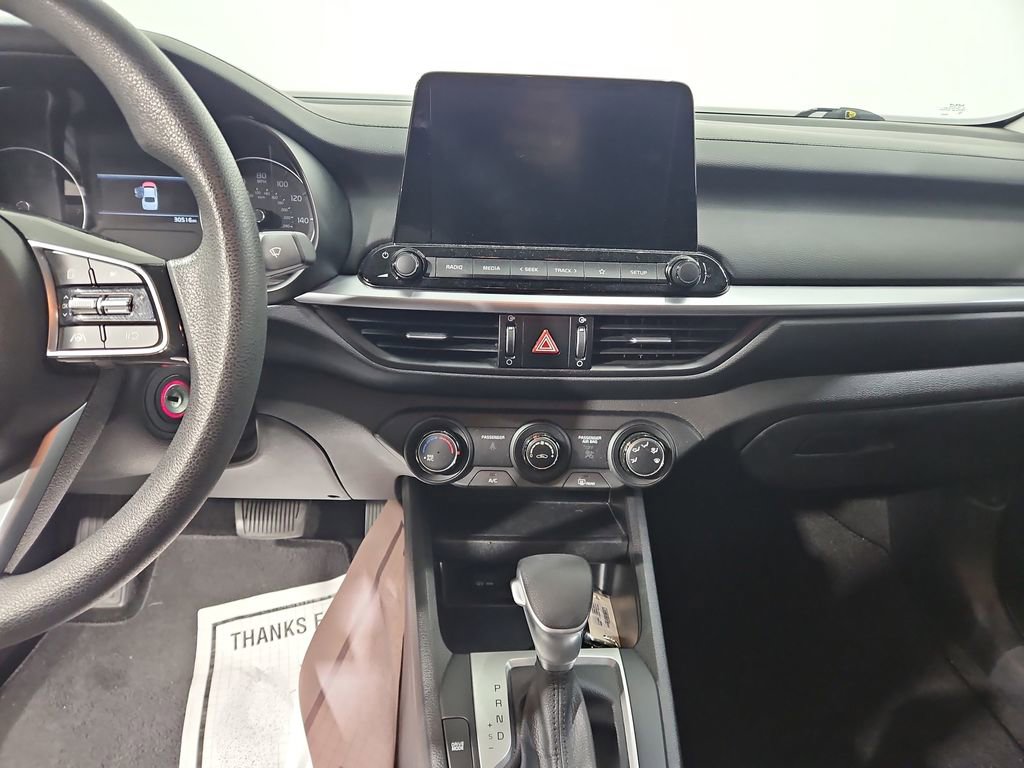 Used 2022 Kia Forte LXS image 18