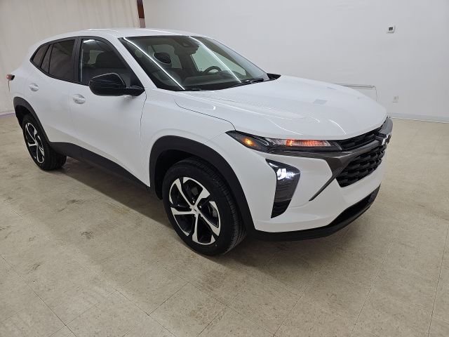 Used 2024 Chevrolet Trax RS w/ Driver Confidence Package image 30