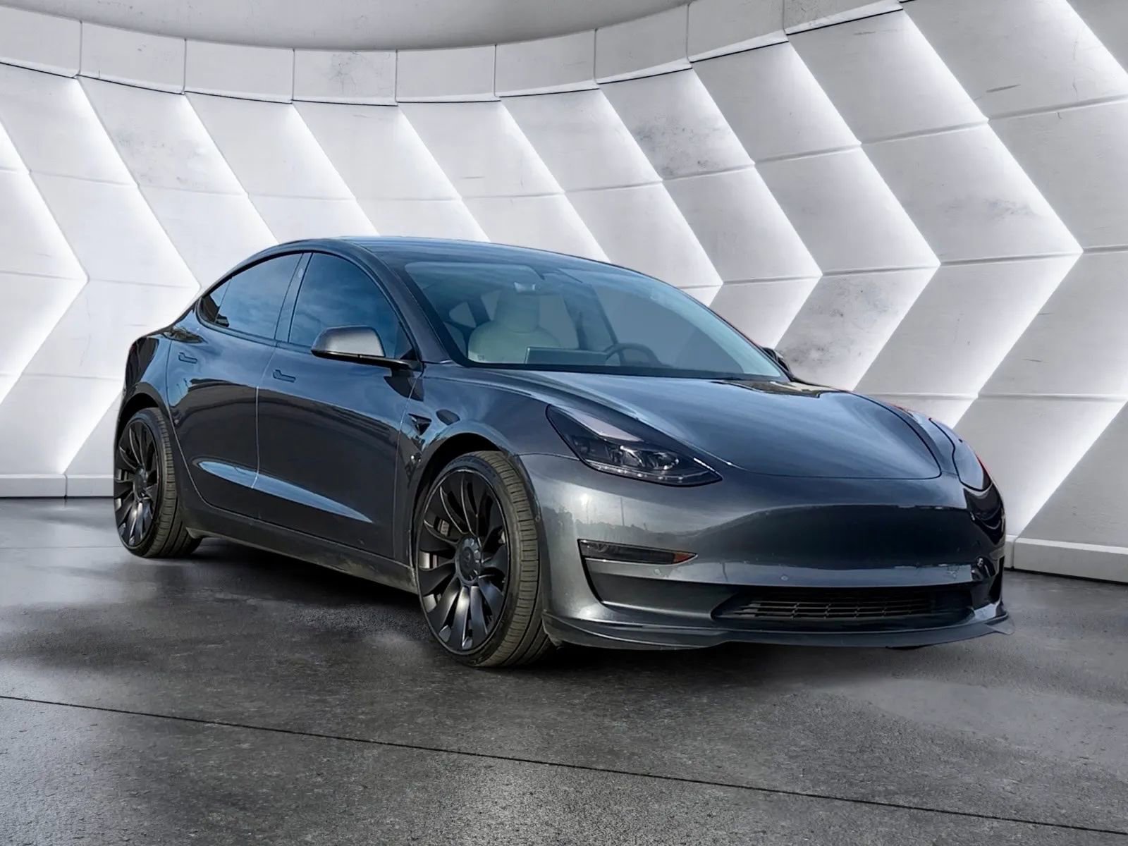 Used 2022 Tesla Model 3 Performance image 3