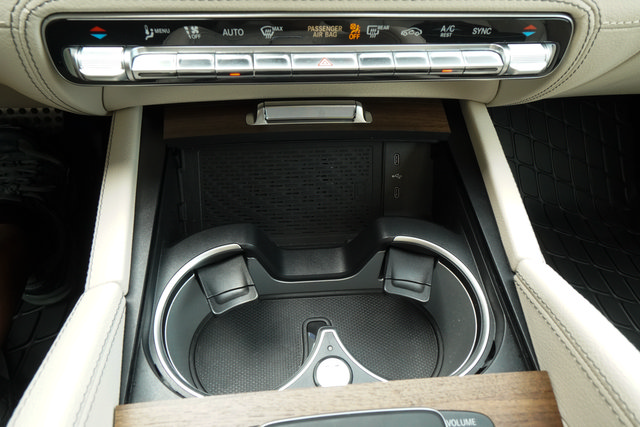 Used 2025 Mercedes-Benz GLS 580 4MATIC image 19