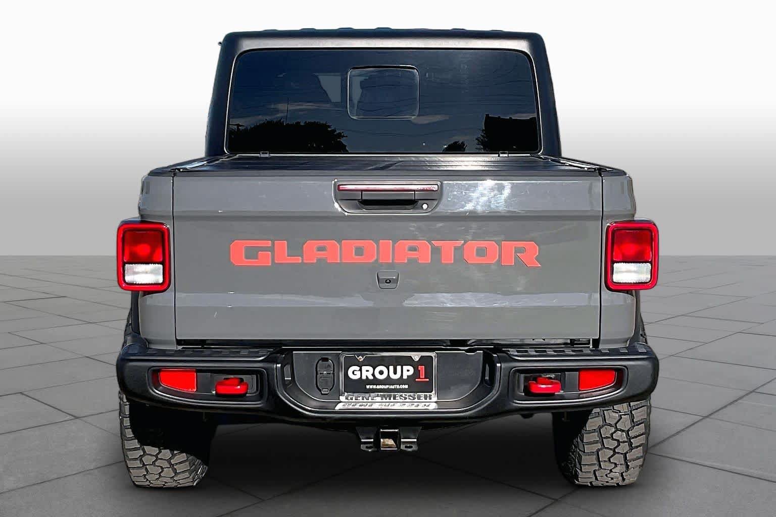 Used 2022 Jeep Gladiator Rubicon w/ Cold Weather Group AWD/4WD image 5