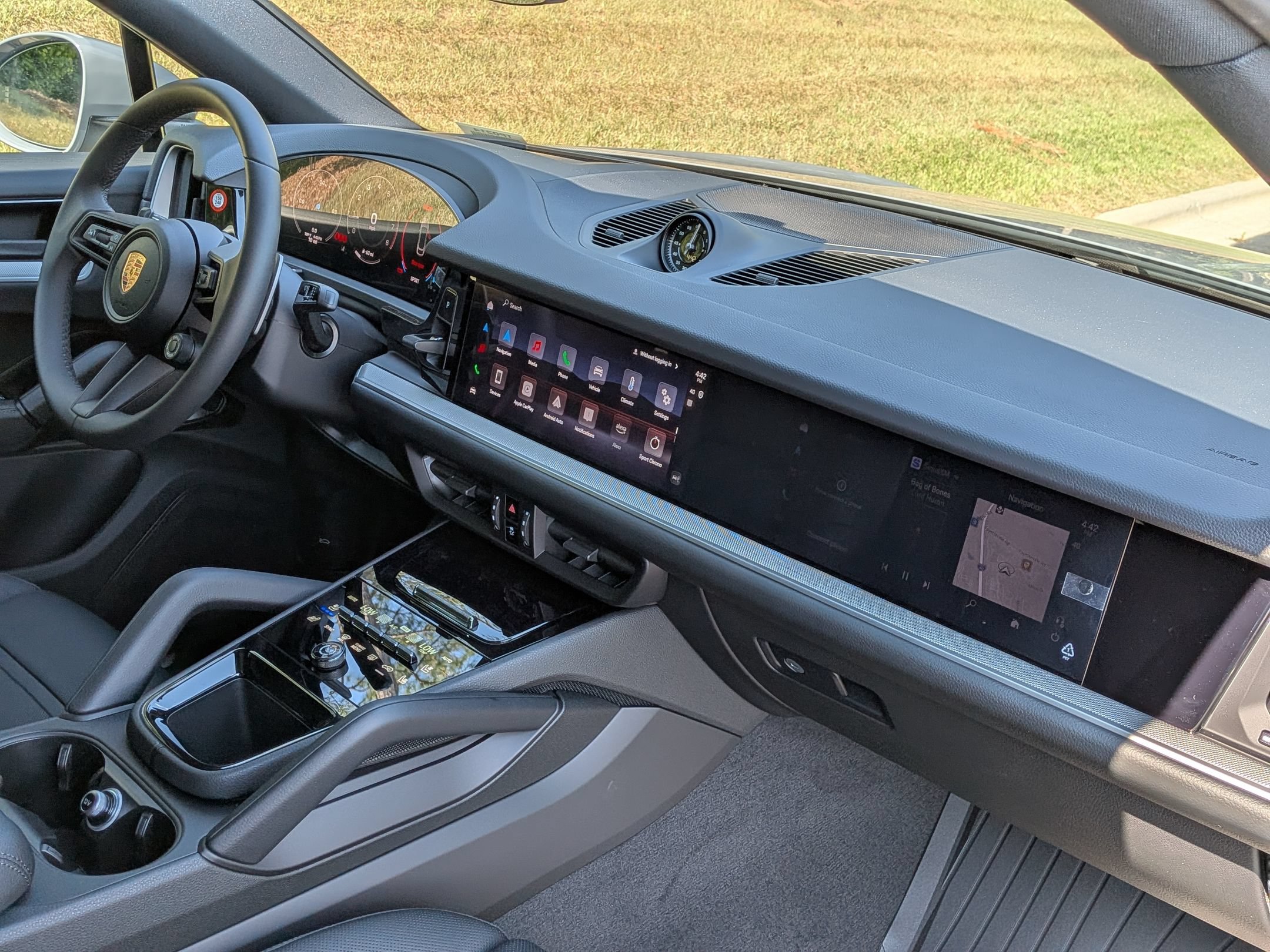 New 2026 Porsche Cayenne Coupe AWD/4WD image 29