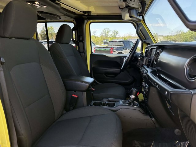 Used 2023 Jeep Wrangler Unlimited w/ Cold Weather Group AWD/4WD image 11