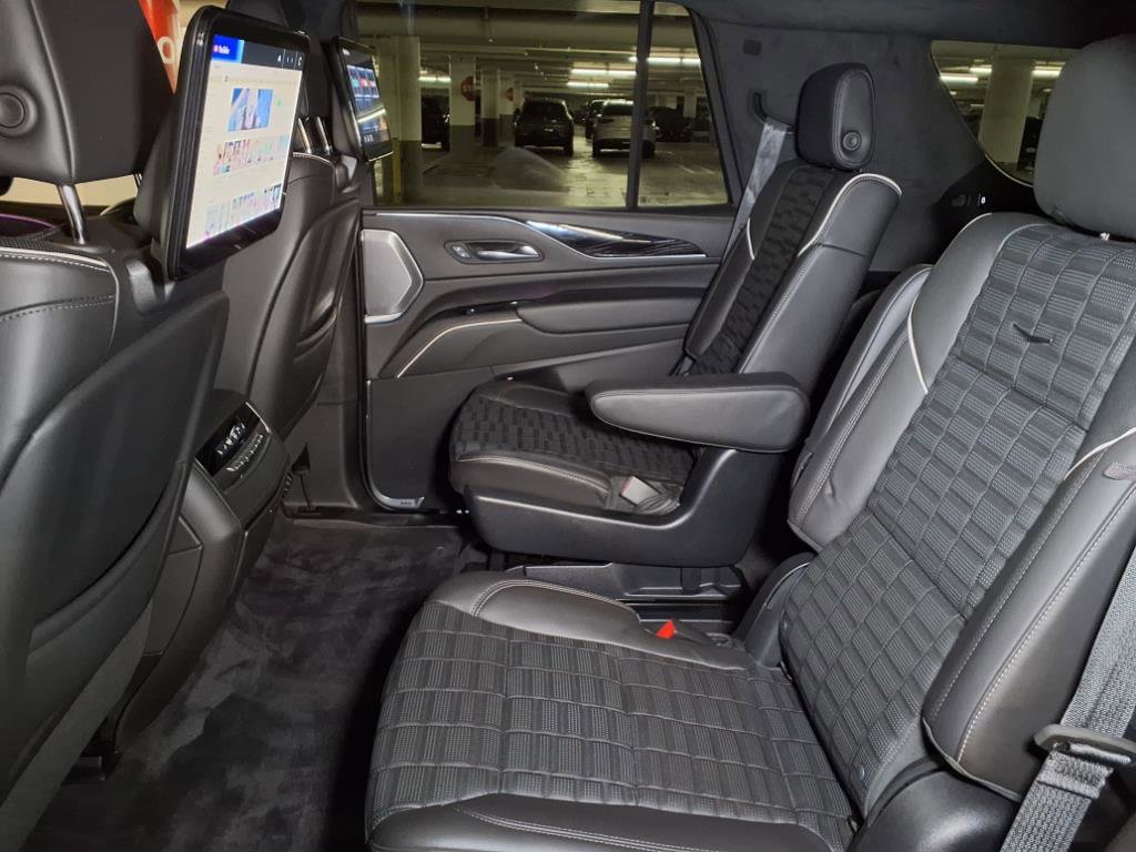 Used 2023 Cadillac Escalade V image 21