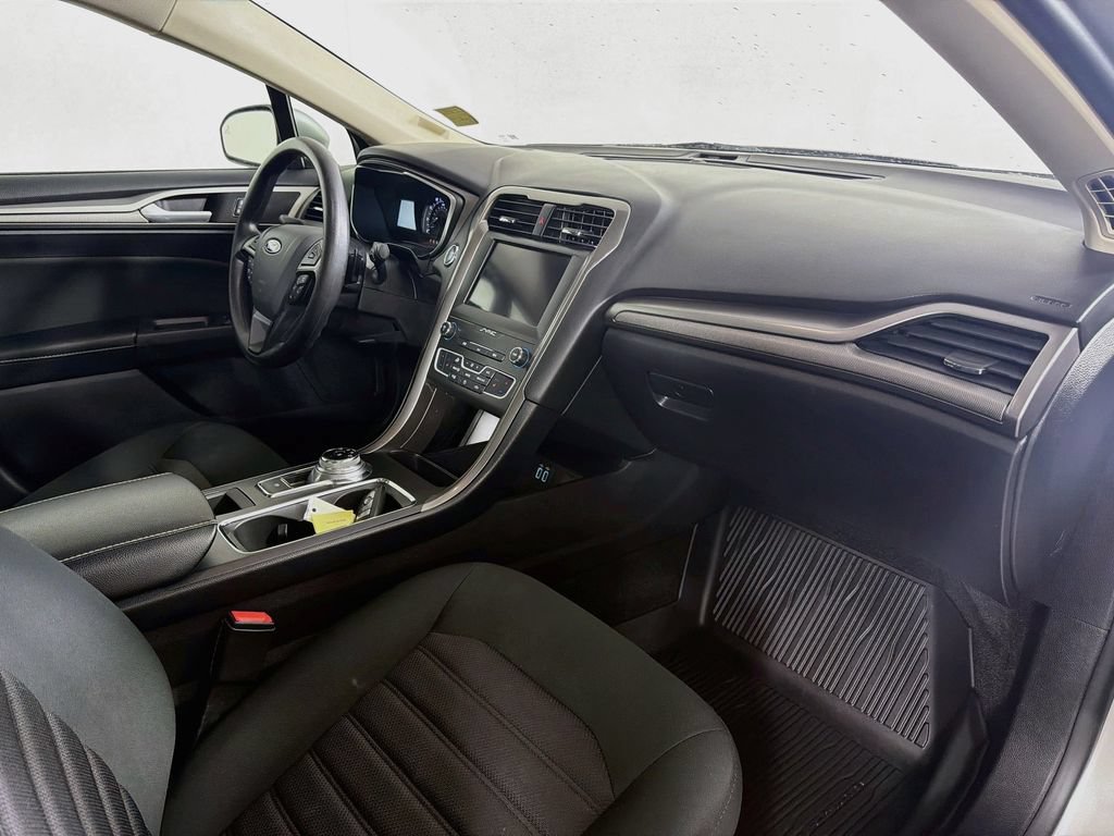 Used 2019 Ford Fusion SE AWD/4WD image 26