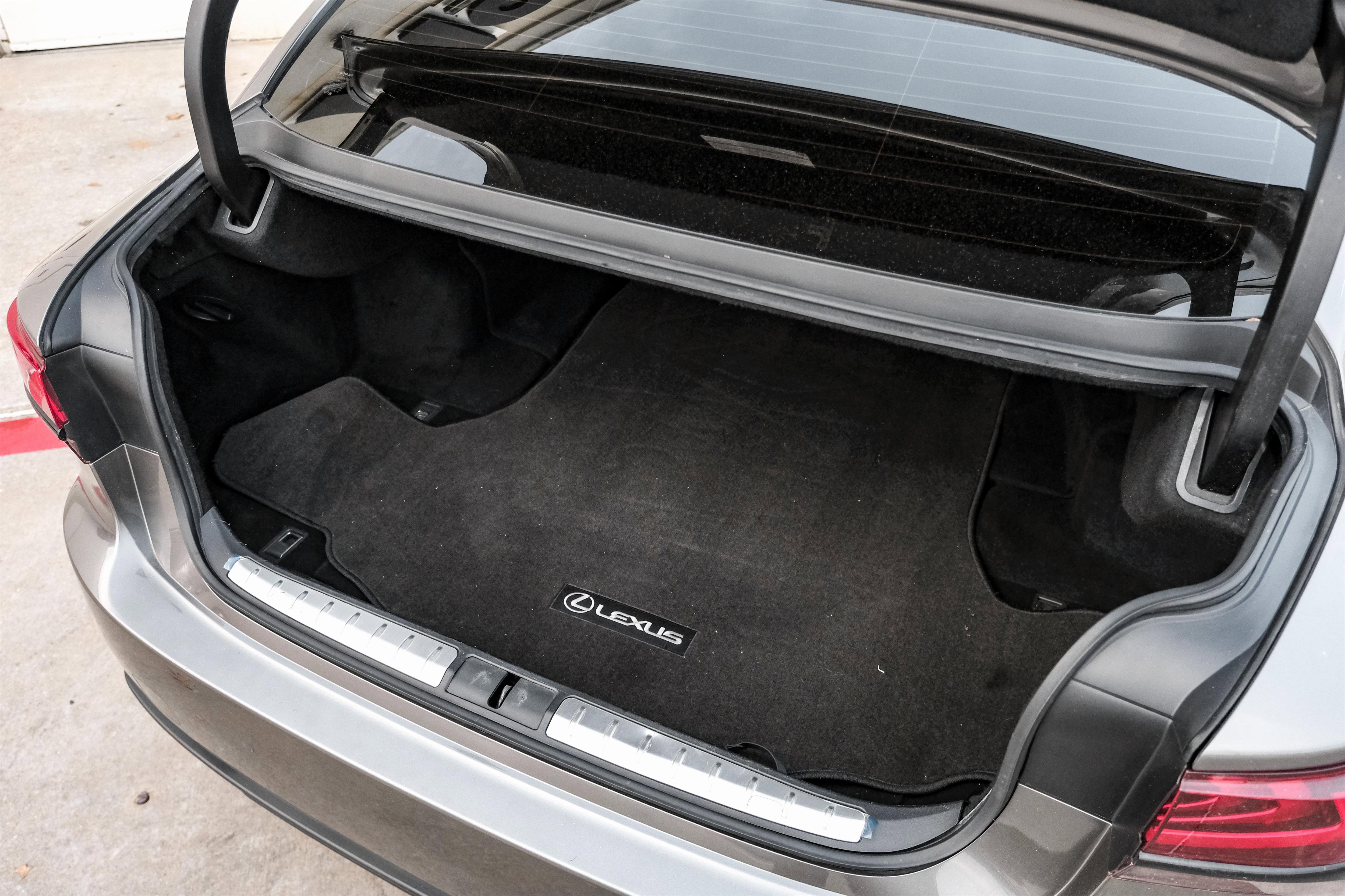 Used 2021 Lexus LS 500 w/ Accessory Package (Z1) image 55