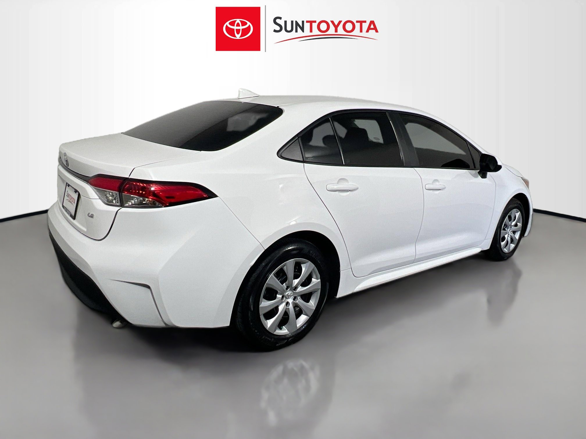 Used 2024 Toyota Corolla LE FWD image 4