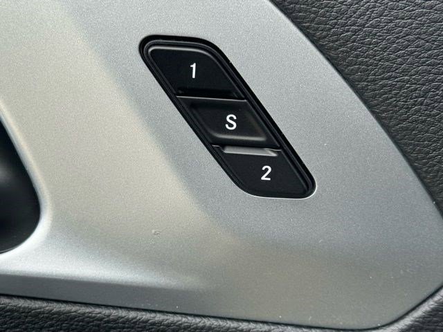 New 2026 Chrysler Pacifica Limited image 9