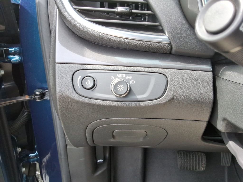 Used 2019 Buick Encore Preferred image 35