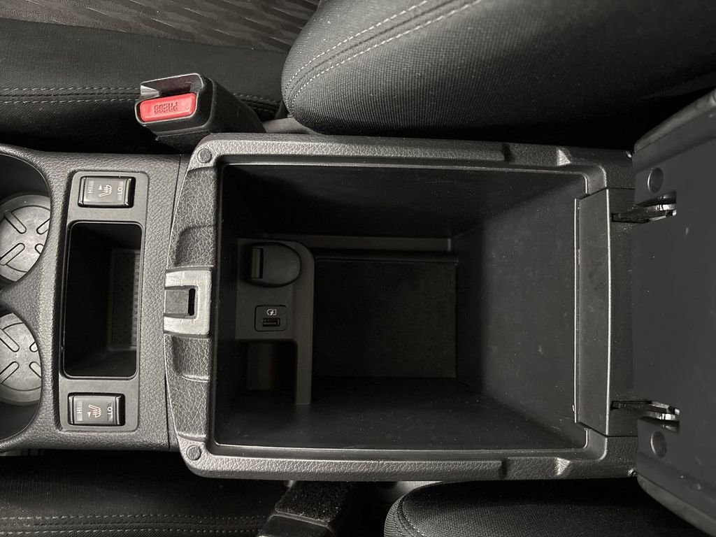 Used 2019 Nissan Rogue SV image 52