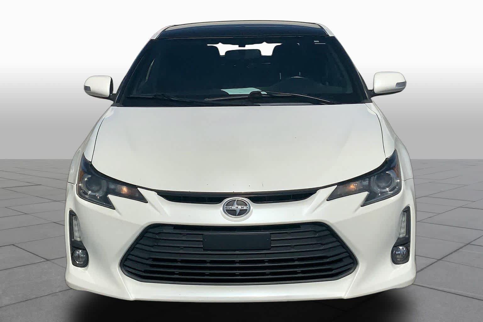Used 2016 Scion tC FWD image 4