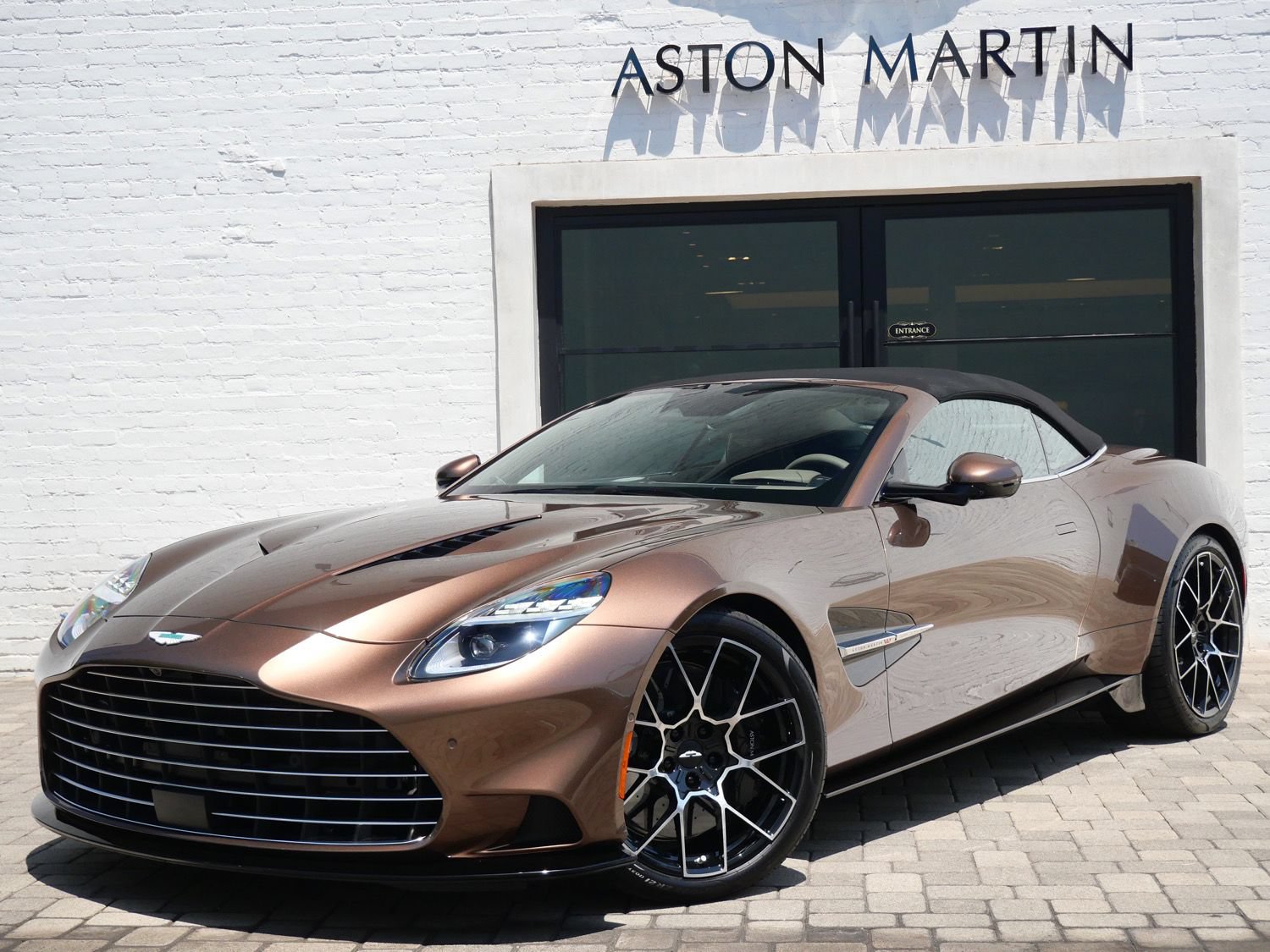 New 2026 Aston Martin Vanquish Convertible RWD image 15