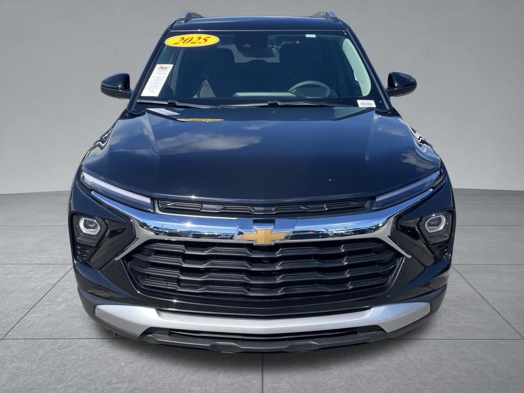 Used 2025 Chevrolet TrailBlazer LT AWD/4WD image 19