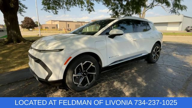 Certified 2024 Chevrolet Equinox EV LT FWD image 4