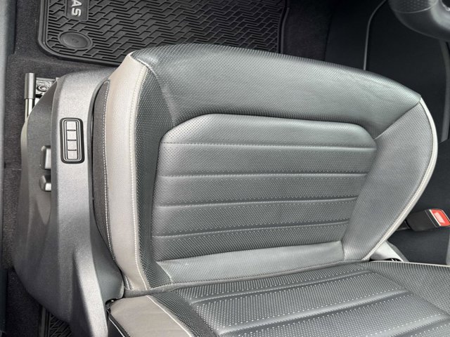 Used 2022 Volkswagen Atlas SEL Premium image 12