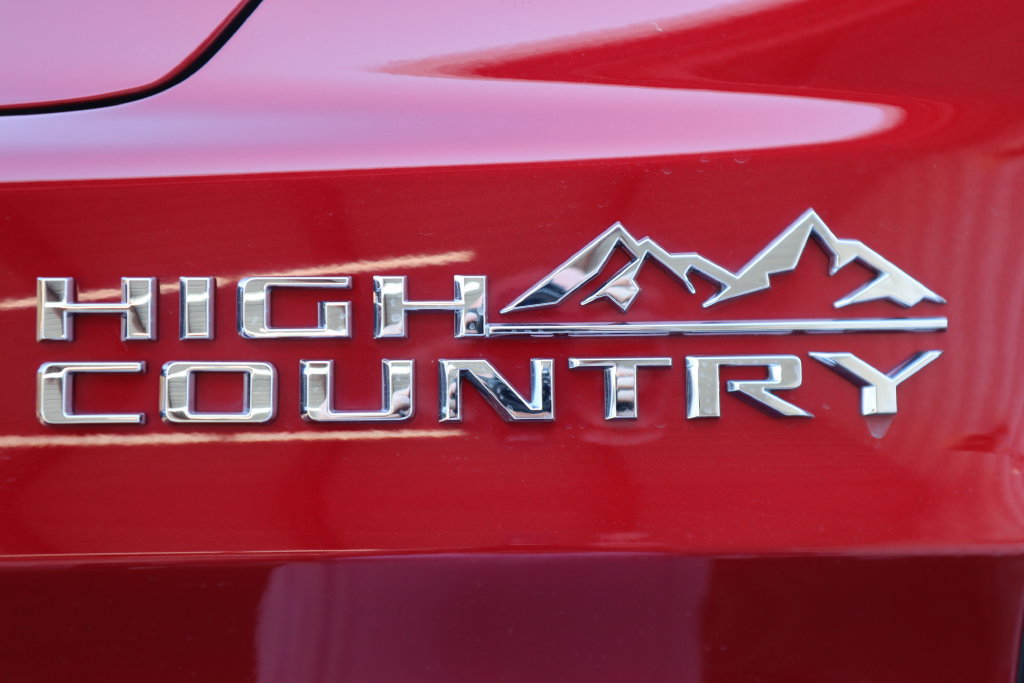 New 2026 Chevrolet Suburban High Country RWD image 24