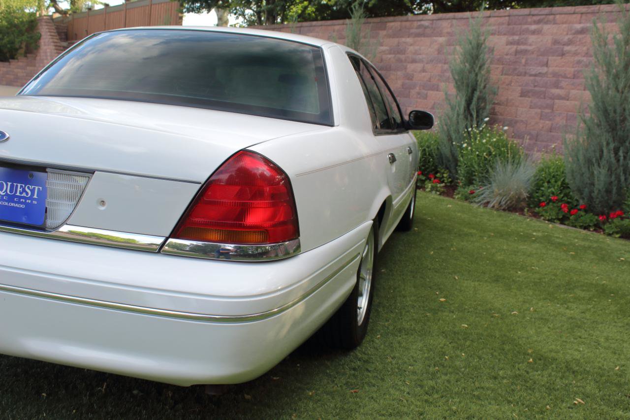Used 1999 Ford Crown Victoria LX RWD image 24