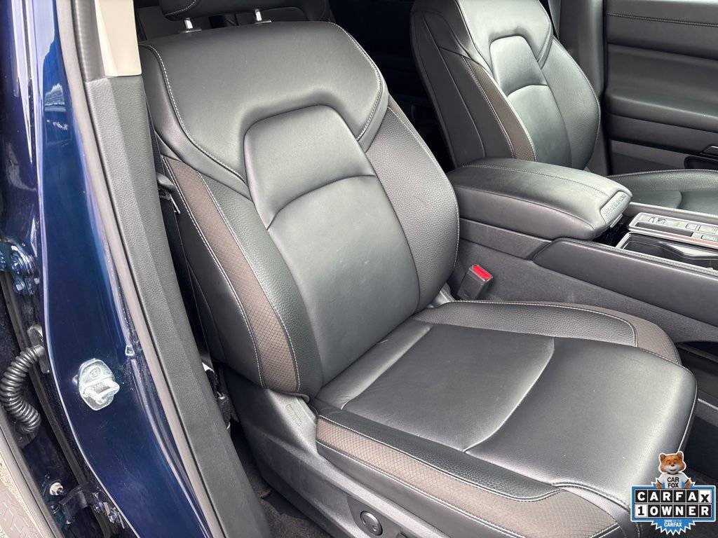 Used 2025 Nissan Pathfinder SL FWD image 58
