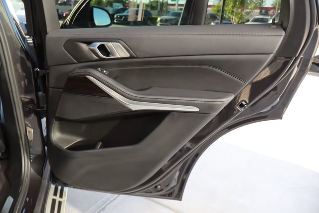 Used 2023 BMW X5 xDrive40i AWD/4WD image 33