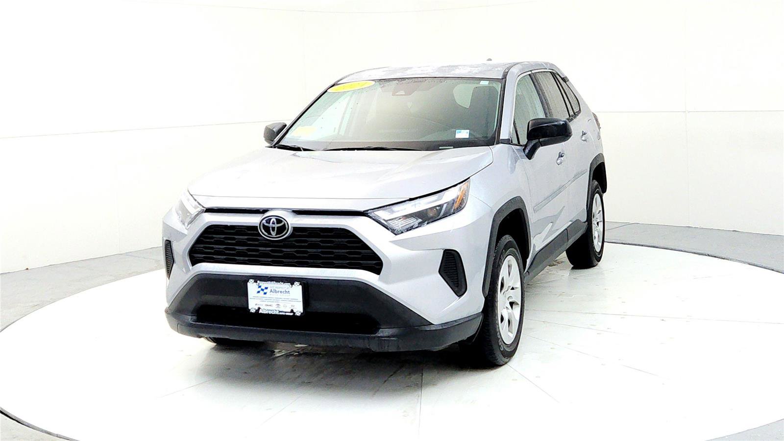 Used 2024 Toyota RAV4 LE image 2